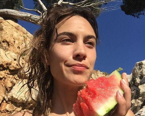 娱乐圈吃瓜别称,揭秘“吃瓜群众”背后的秘密与真相